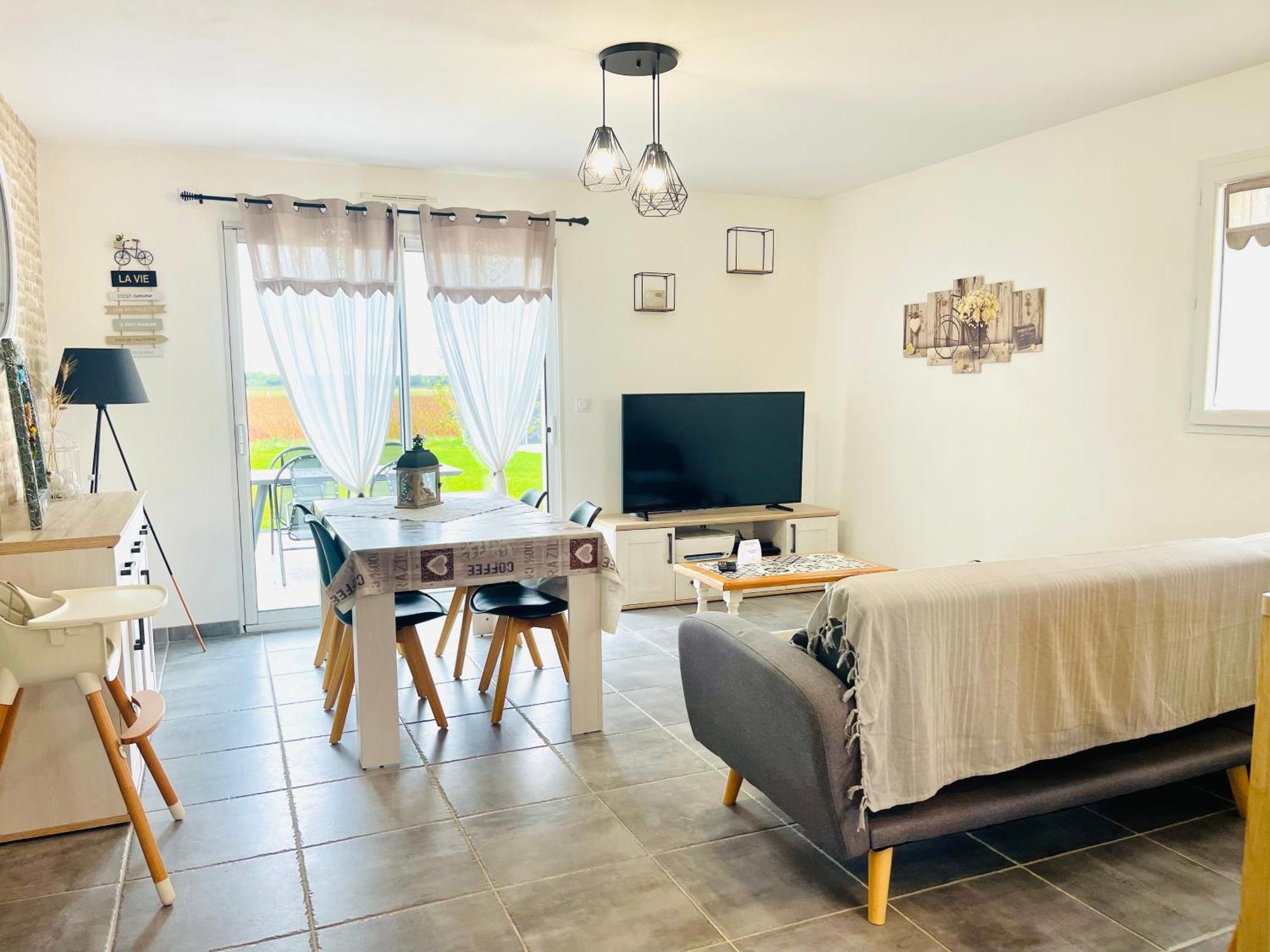 Petite Maison Au Calme Poupry Buitenkant foto