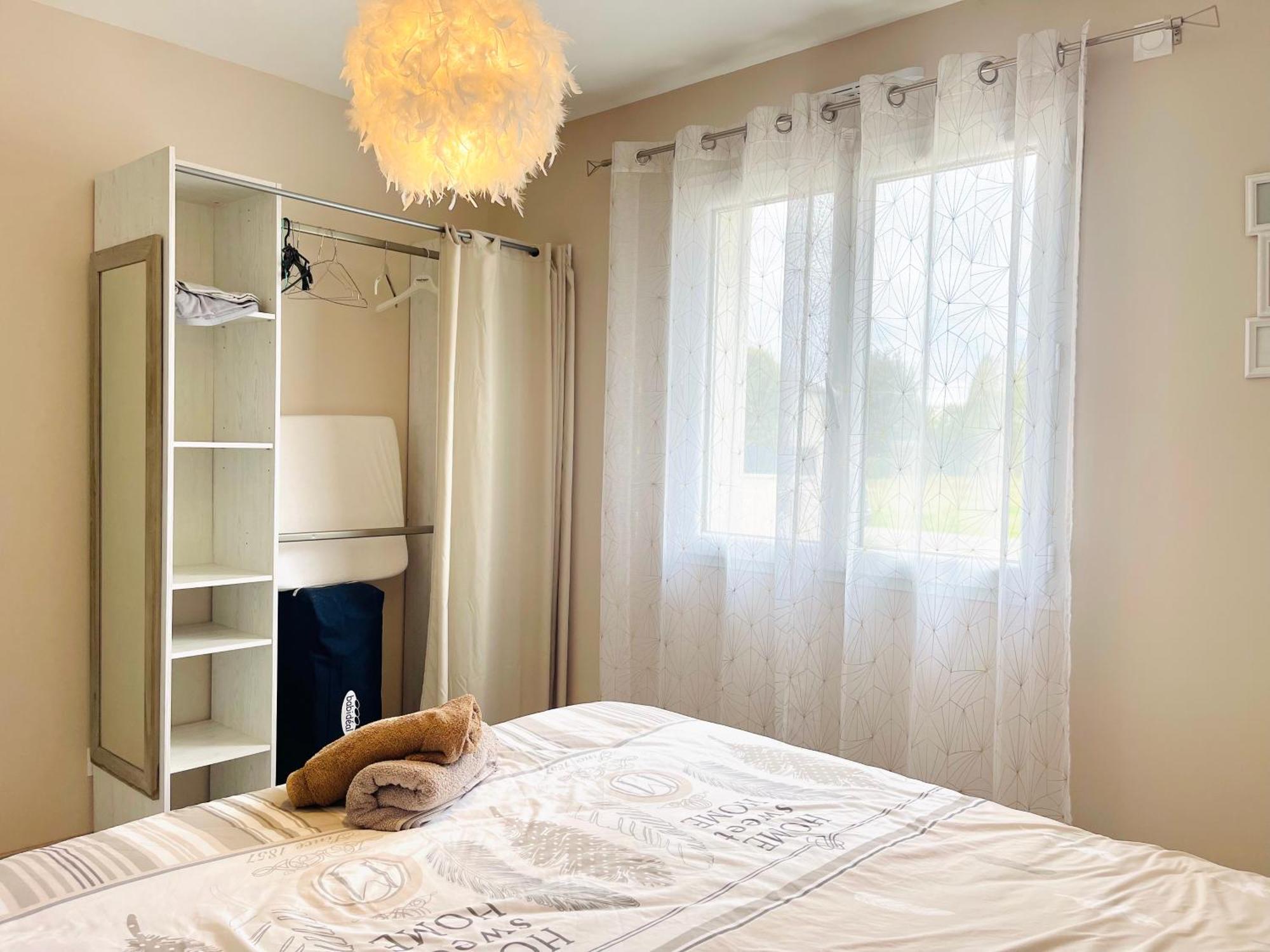 Petite Maison Au Calme Poupry Buitenkant foto